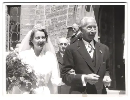 3 Fotografien Kronprinz Wilhelm mit seiner Tochter Cecilie bei ihrer Hochzeit auf Burg Hohenzollern