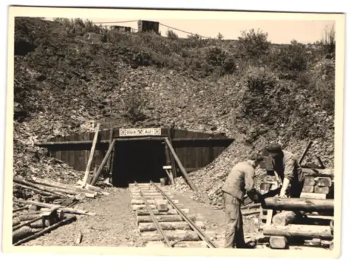 7 Fotografien Bergbau, Zeche, Seilbagger, Kleinbahn, Stollen Eingang mit en Glück Auf