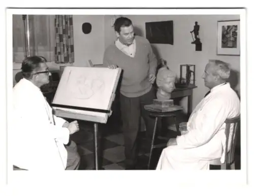 10 Fotografien Erna Quass, Frankfurt, Ansicht Frankfurt / Main, Modellier Atelier