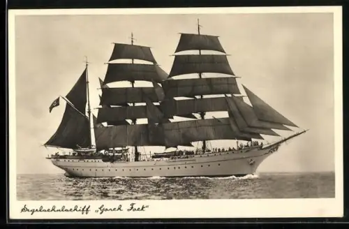 AK Segelschulschiff Gorch Fock der Kriegsmarine in Fahrt