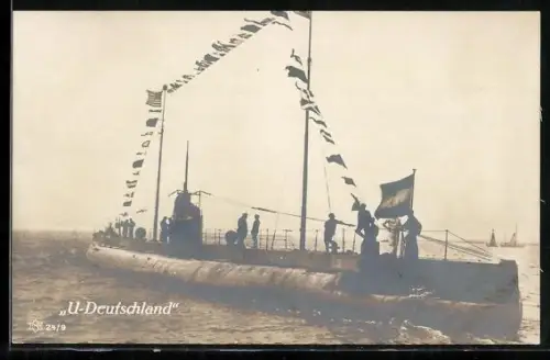 AK Fracht-U-Boot Deutschland über die Toppen geflaggt