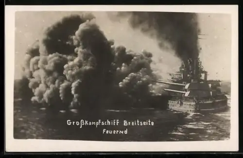 Foto-AK Linienschiff eine Breitseite feuernd
