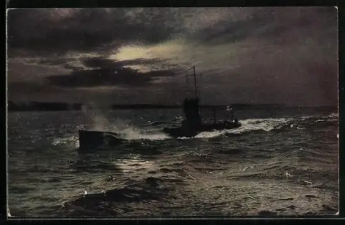 AK U-Boot der Kaiserlichen Marine in Fahrt bei Nacht