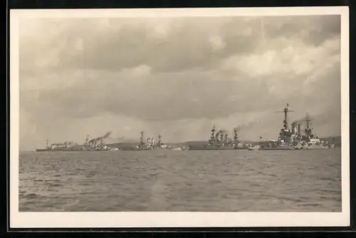 AK Kiel, Flotte unter Dampf im Kriegshafen