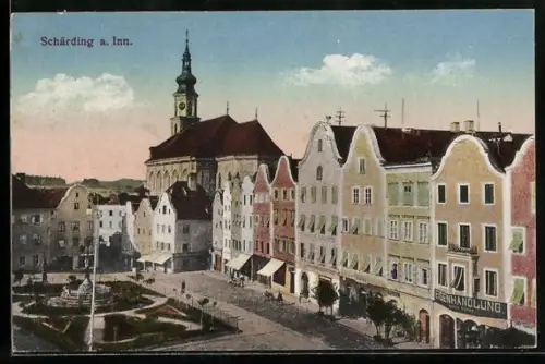 AK Schärding a. Inn., Platz mit Häuserzeile und Kirche