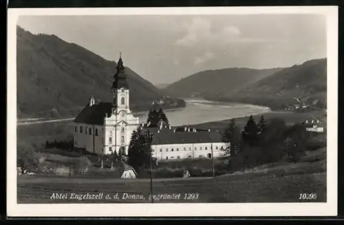 AK Engelszell a. d. Donau, Abtei mit Donau und Bergpanorama