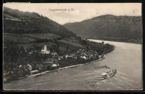 AK Engelhartszell a. D., Panorama an der Donau mit Kirche und Dampfer