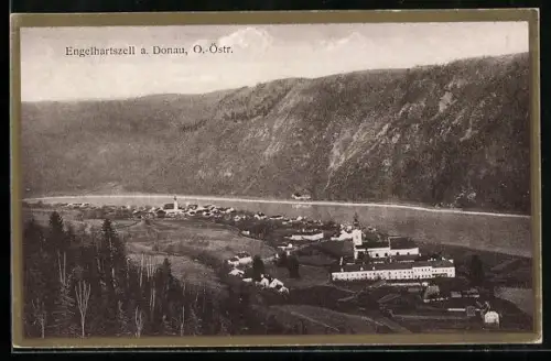 AK Engelhartszell a. Donau, Panorama mit Ortschaft, Donau und Felswand