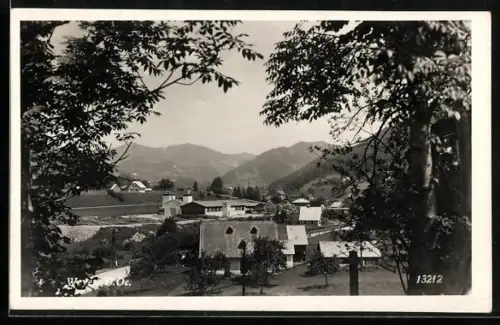 AK Weyer /O. Oe., Ortspanorama mit Bergen