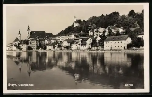 AK Steyr /Oberdonau, Uferpartie mit Stadtansicht und Kirchen