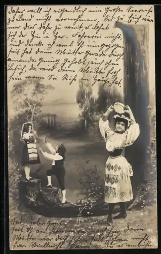 AK Frau und Kinder in Tracht beim Buchstaben J, Tamburin