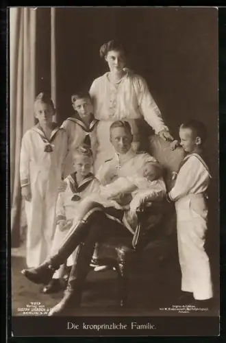 AK Kronprinz Wilhelm von Preussen mit Gemahlin und den Kindern