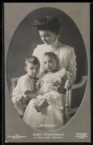 AK Kronprinzessin Cecilie mit ihren beiden Söhnchen