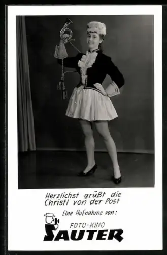 AK Frau in Kostüm mit Horn