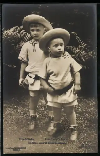 AK Prinz Wilhelm u. Prinz Louis Ferdinand mit Strohhüten