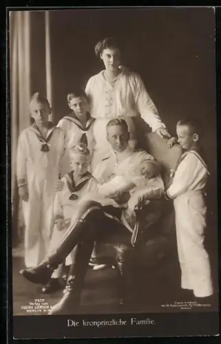AK Kronprinz Wilhelm von Preussen mit Cecilie und den Kindern
