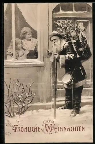 AK Weihnachtsmann mit Geschenken beladen vor der Haustür