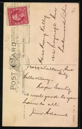 Künstler-AK Weihnachtsmann mit schwerem Sack auf dem Rücken trägt ein Baby im Arm