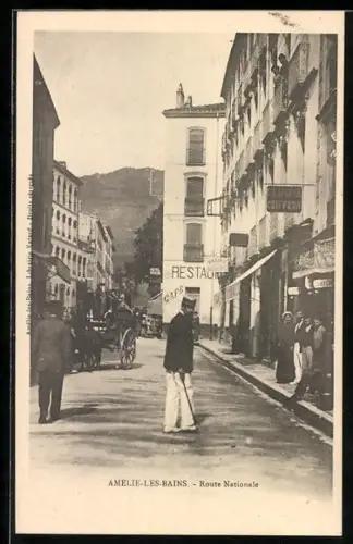 AK Amélie-les-Bains, Route Nationale animée avec passants et calèche
