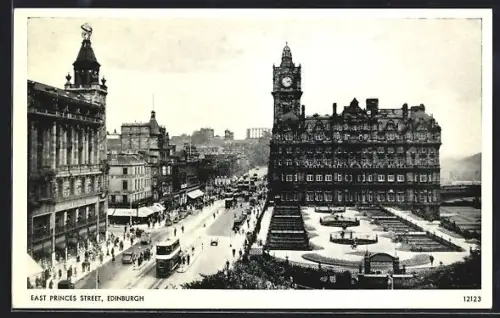 AK Edinburgh, East Princes Street, Strassenbahn