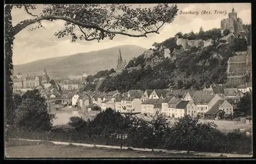 AK Saarburg /Trier, Stadtansicht mit Burg und Kirche