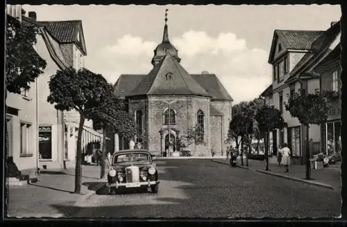 AK Arolsen /Waldeck, Bahnhofstrasse mit Stadtkirche