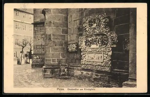 AK Pirna, Denkmäler am Kirchplatz