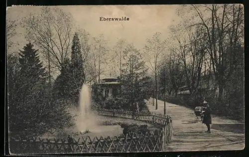 AK Eberswalde, Brunnen im Park