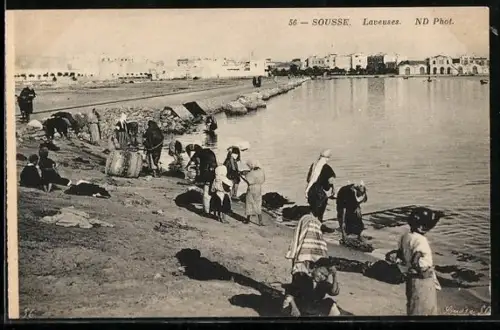 AK Sousse, Laveuses, Waschfrauen bei der Arbeit