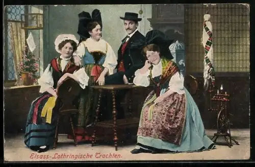 AK Frauen in elsass-lothringische Tracht, Spinnrad