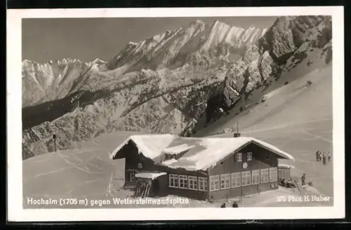 AK Hochalm, Gasthof gegen Wettersteinwandspitze im Schnee
