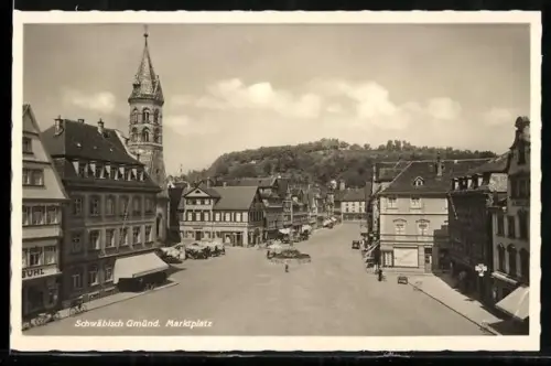 AK Schwäbisch Gmünd, Marktplatz mit Geschäften und Kirche