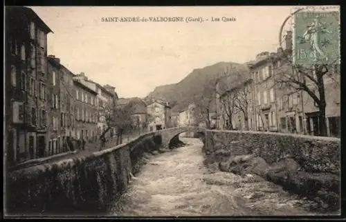 AK Saint-André-de-Valborgne /Gard, Les Quais et la rivière bordée de bâtiments historiques