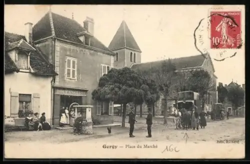 AK Gergy, Place du Marché avec calèche et habitants animés