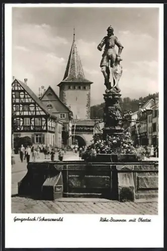 AK Gengenbach /Schwarzwald, Röhr-Brunnen mit Obertor