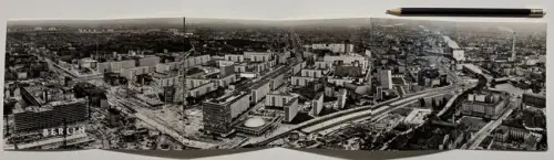 Fotografie ADN, Berlin, Ansicht Berlin, Panorama von Ost-Berlin, mit Stalinallee, Wiederaufbau nach Kriegszerstörung