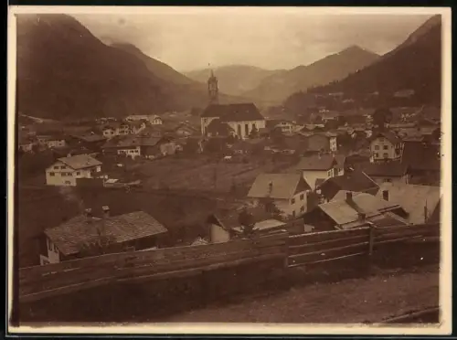 Fotografie Ansicht Mittenwald, Blick auf den Ort, 1923