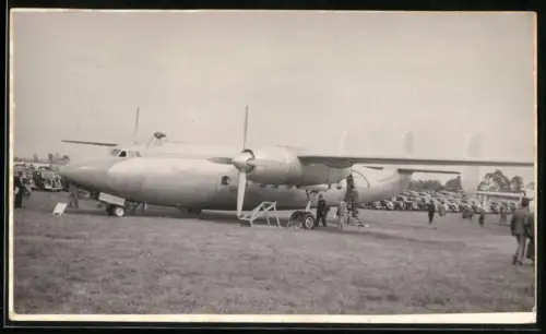 Fotografie britisches Flugzeug Airspeed AS.57 Ambassador