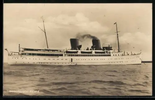 AK Bäderdampfer Roland vor Anker liegend, Passagierschiff