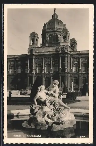 AK Wien, Museum, Brunnen mit Skulptur