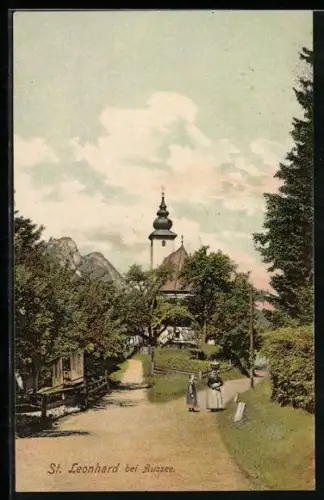 AK Bad Aussee, Kirche St. Leonhard, Frau mit Kind