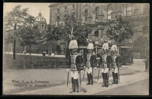 AK Wien, K. u. k. Trabanten-Leibgarde Sr. Majestät, Strassenbahn