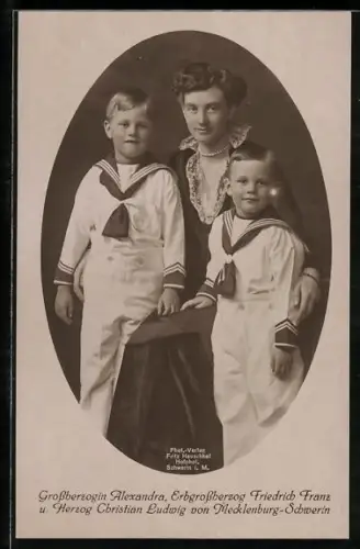 AK Grossherzogin Alexandra von Mecklenburg mit Erbgrossherzog Friedrich Franz u. Herzog Christian Ludwig