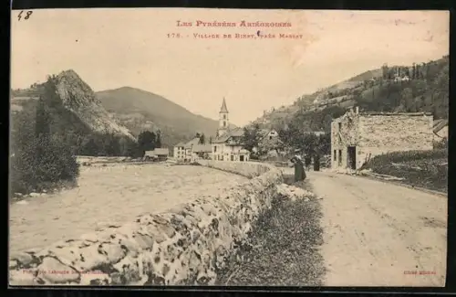AK Massat, Les Pyrénées Ariégeoises, Village de Biert