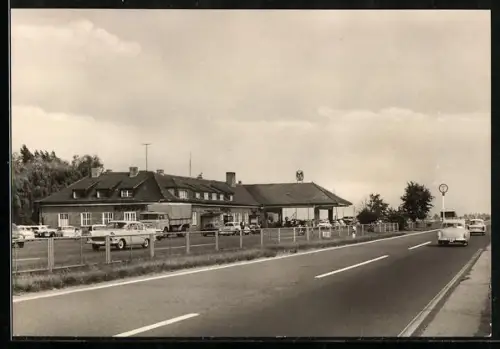 AK Köckern, Autobahn-Raststätte von der Strasse gesehen