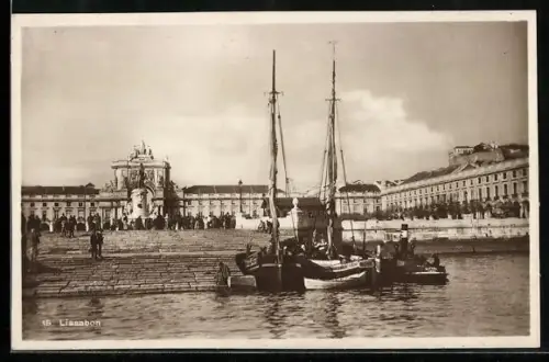 AK Lissabon, Partie aus dem Hafen