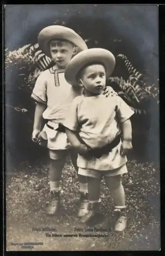 AK Prinz Wilhelm u. Prinz Louis Ferdinand mit Strohhüten