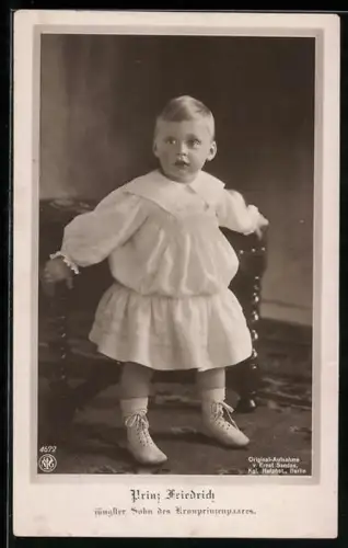 AK Erste Gehversuche des Prinzen Friedrich Georg