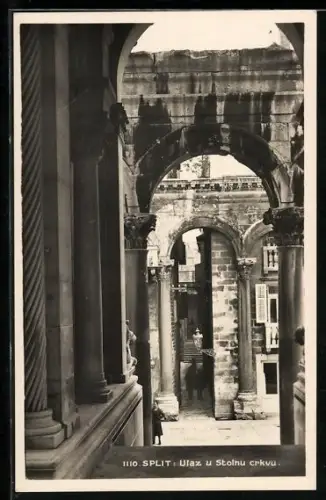 AK Split, Ulaz u Stolnu crkvu