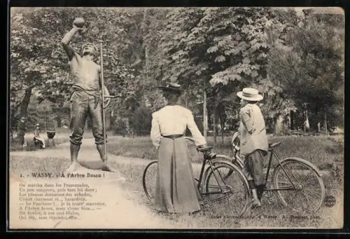 AK Wassy, À l`Arbre Bossu, scène de loisirs avec cyclistes et promeneur dans le parc